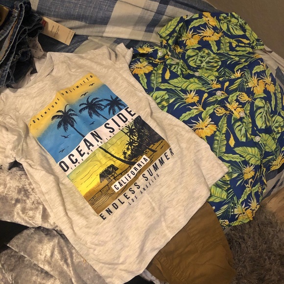 Boys clothes - Picture 2 of 13